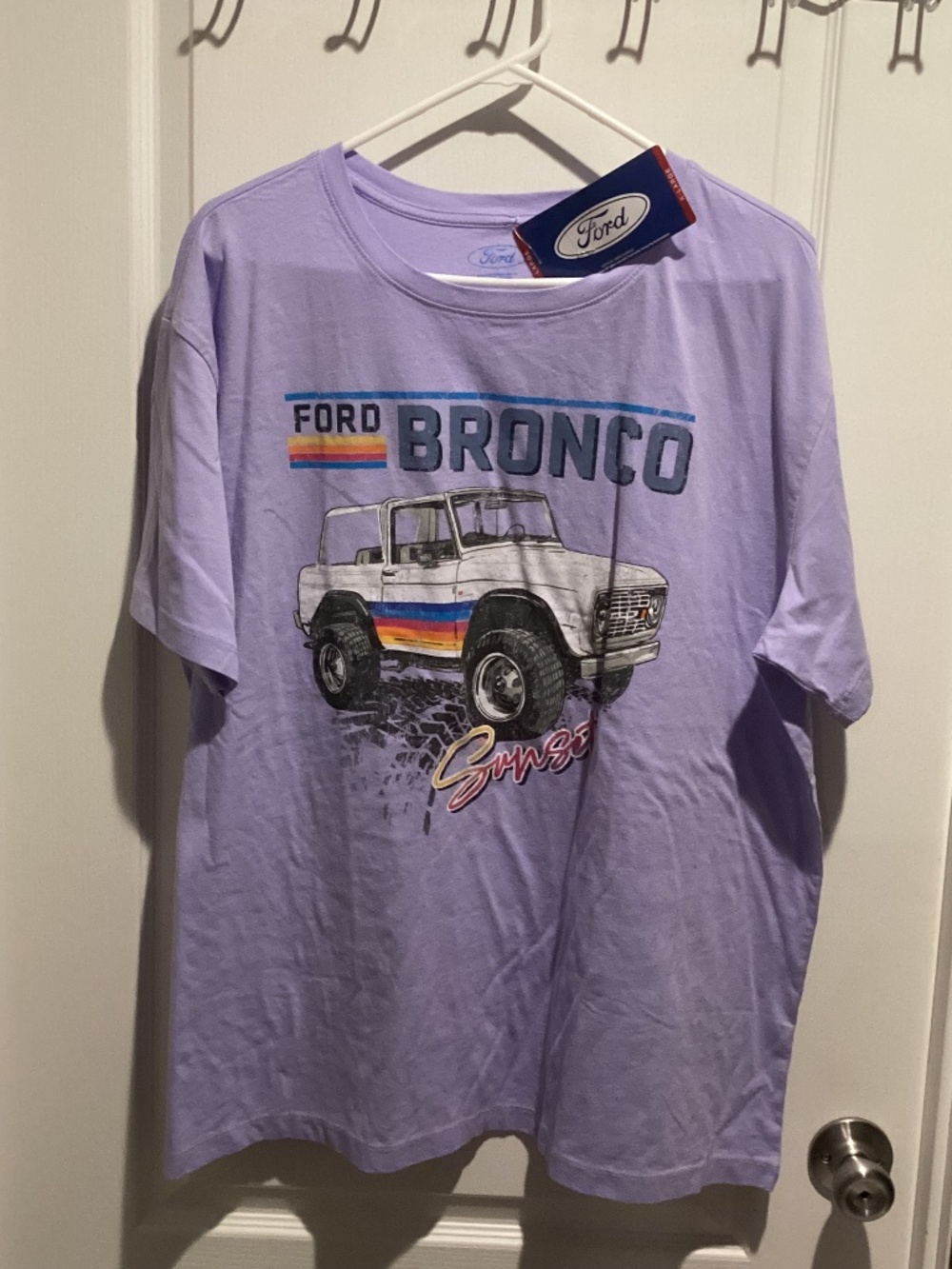 NWT Licensed Women’s Ford Bronco Graphic Tee - Size XL
